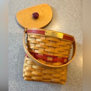 Longaberger Honey Brown Handwoven Basket-Christmas edition 1998